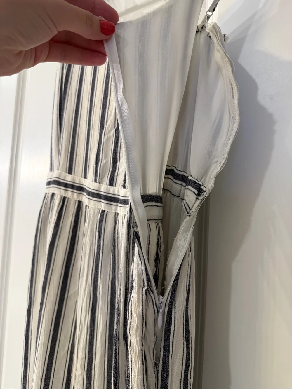 American Eagle Outfitters classic sleeveless